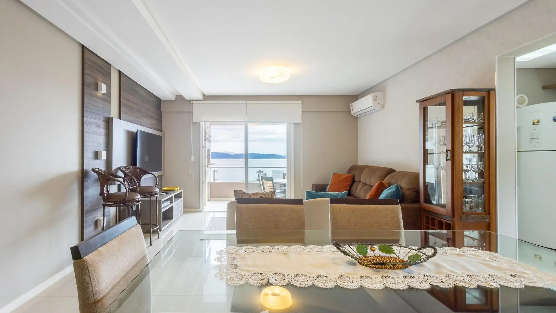 Apartamento Apto Vista Mar C/ Churrasq. Em Bombinhas - Lga0201