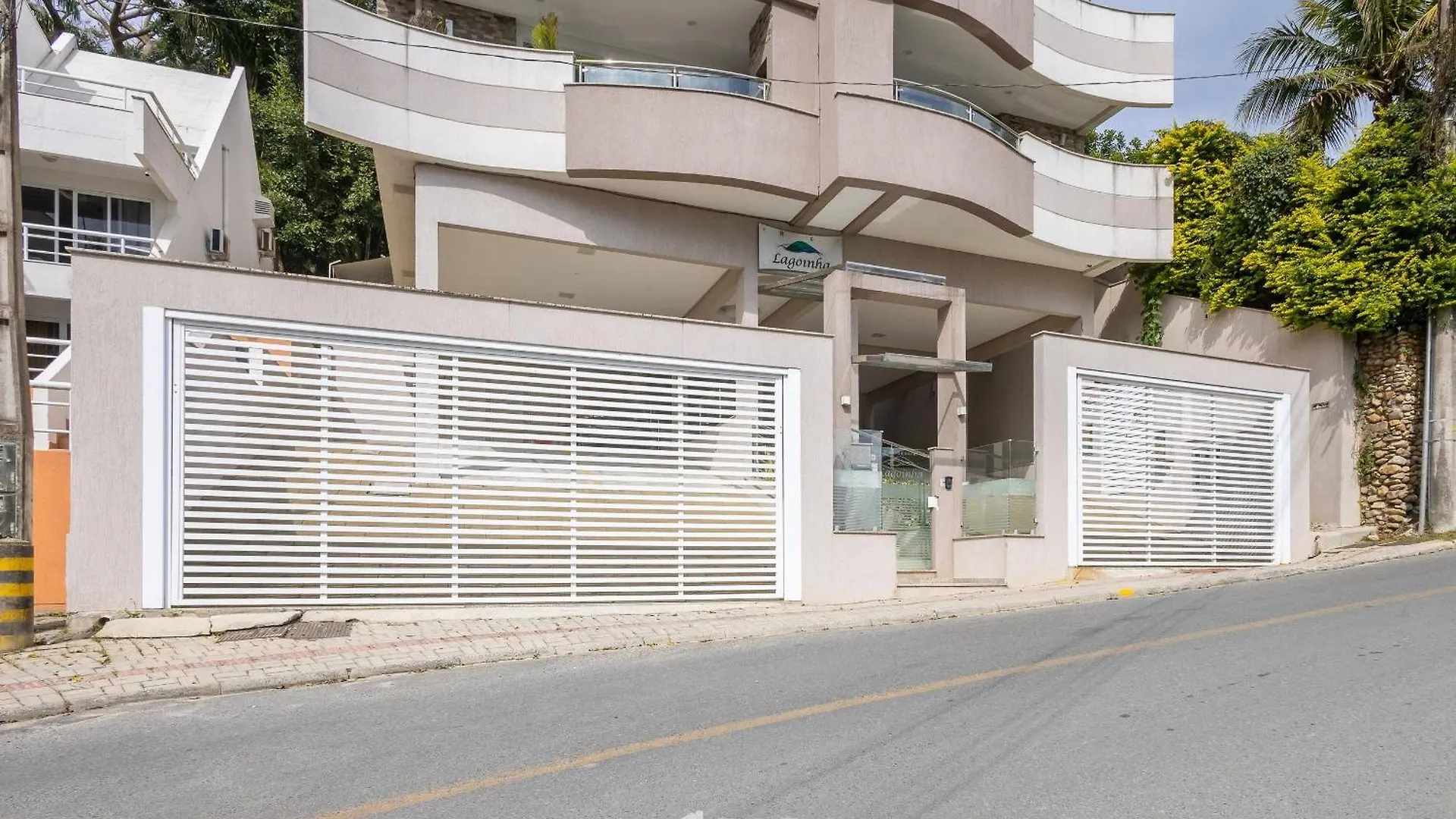Apartamento Apto Vista Mar C/ Churrasq. Em Bombinhas - Lga0201 Brasil